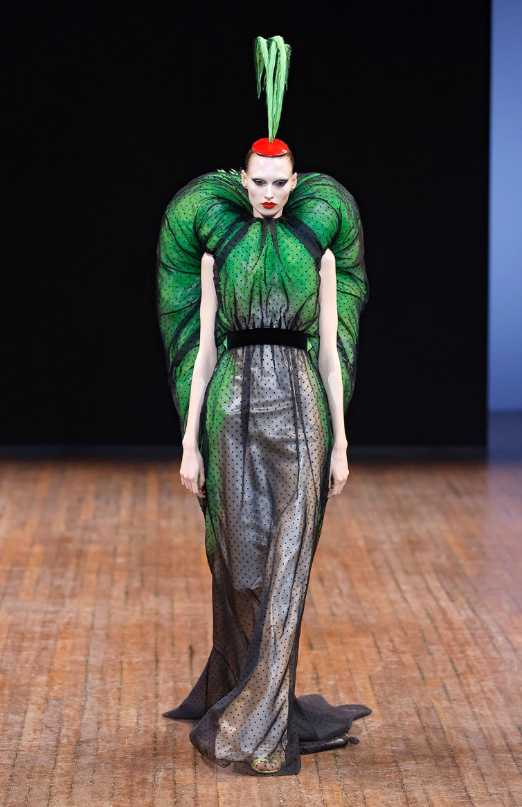 Viktor & Rolf AW25 Couture #19
