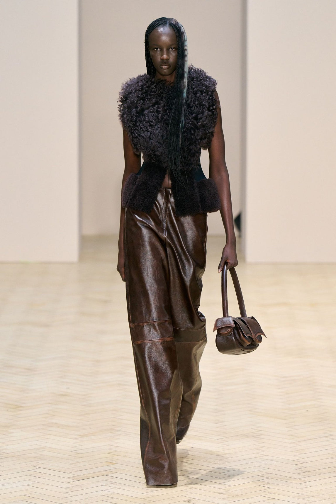 16ARLINGTON A/W 22